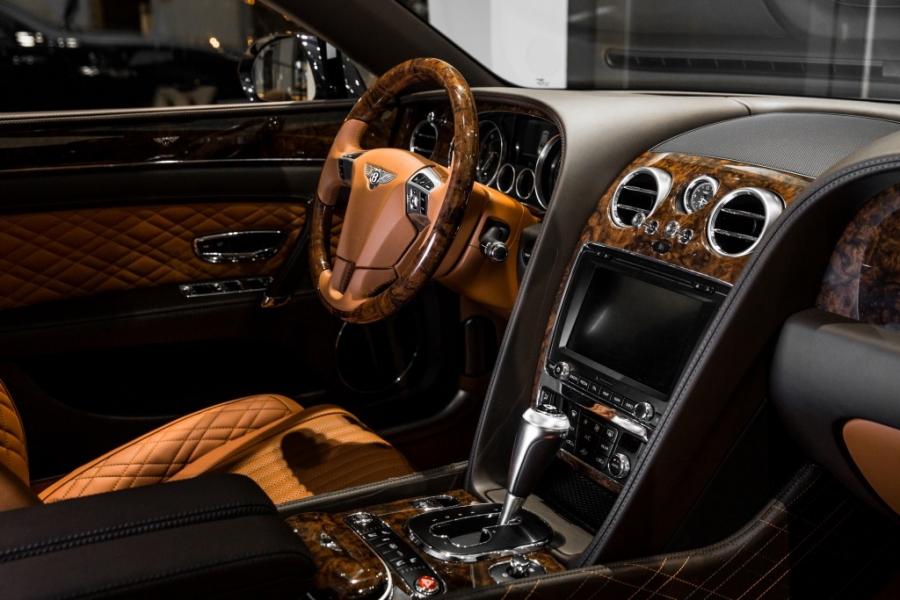 Интерьер Bentley Flying Spur W12 Serenity Signature 2016 года  (фото 6 из 10)